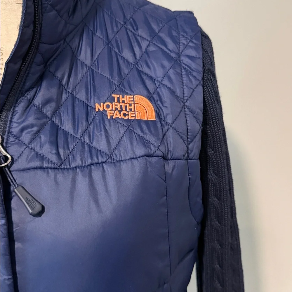 Women’s The North Face Navy Vest - Picture 3 of 7